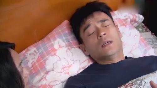 装睡被草在线视频,揭秘网络迷因背后的搞笑瞬间