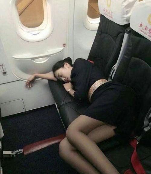 空姐足丝在线视频